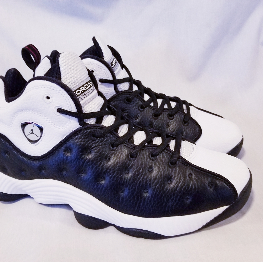 Jordan Sneakers Jumpman Team 2